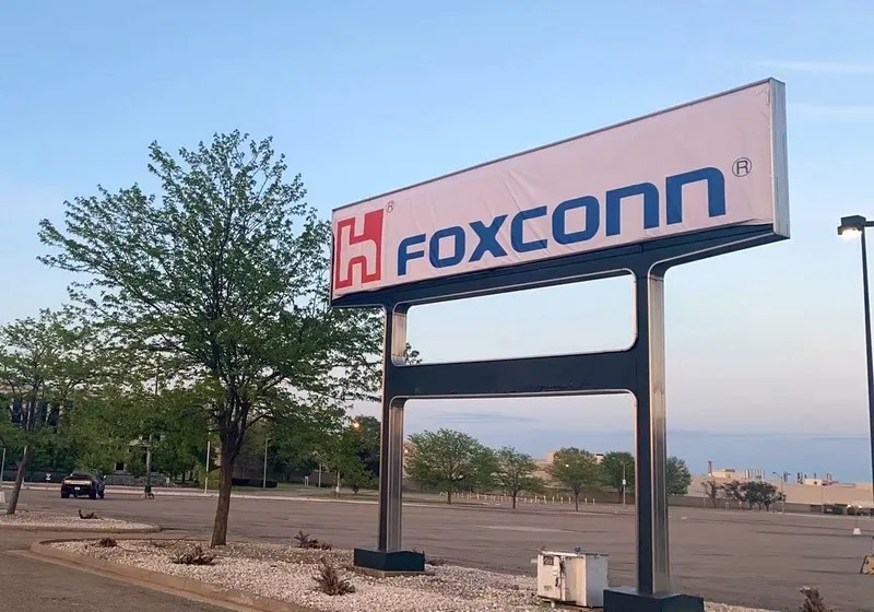 Foxconn va extinde producția de servere AI, livrându-le atât pentru NVIDIA, cât și pentru Intel