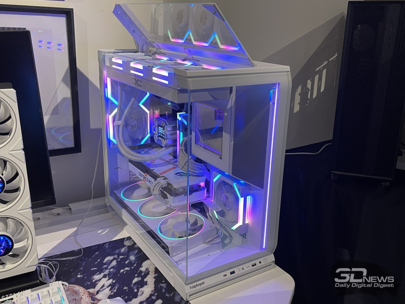 Raport de la standul expozițional 1stPlayer la Computex 2026: carcase panoramice, SZO, ventilatoare-ecran și unități de alimentare mici, dar puternice