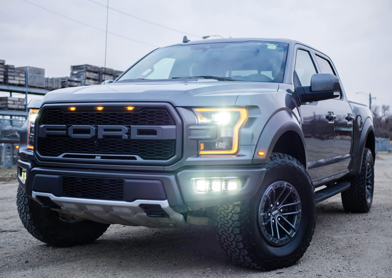 Ford avertizează: prețurile la automobile vor crește când criza cibernetică a memoriei AI va ajunge în industria auto.