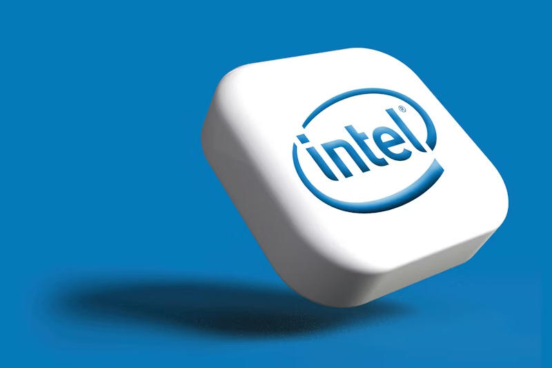 Intel a prezentat tehnologia 18A‑P: mai rapidă, cu eficiență energetică crescută și cu răcire îmbunătățită