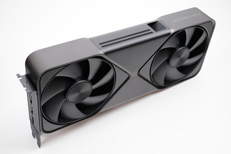 Driverul Nvidia 595.71 WHQL împiedică overclock‑ul manual al seriei GeForce RTX la 50°.