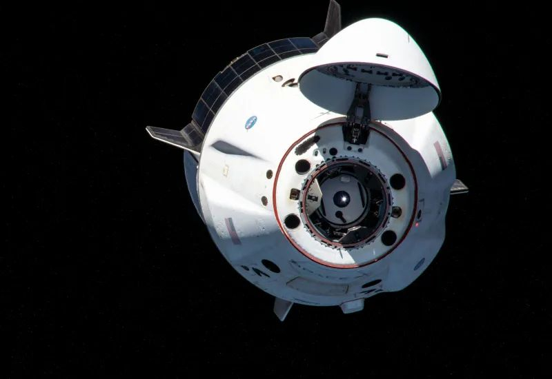 NASA a permis pentru prima dată astronauților să ia telefoane inteligente în spațiu și acum se pregătesc pentru lansarea „rilșilor” de pe Lună.