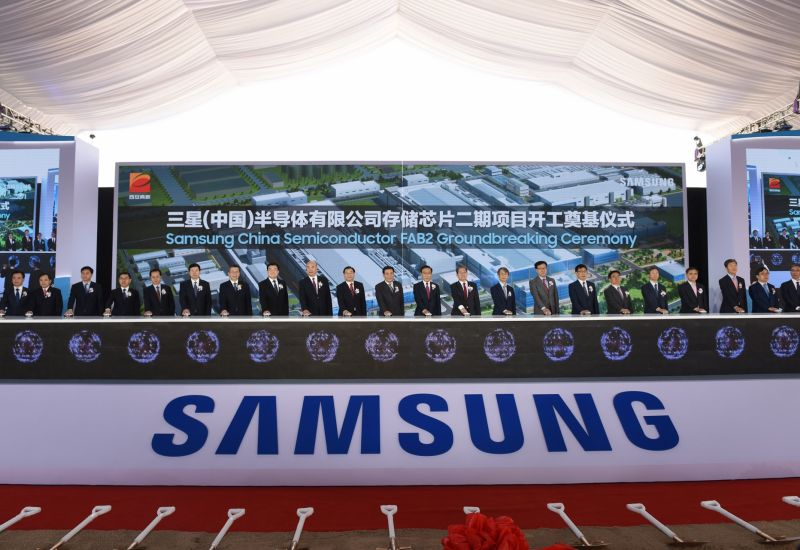 Samsung și SK Hynix au investit aproape un miliard de dolari în creșterea producției de memorie în China anul trecut