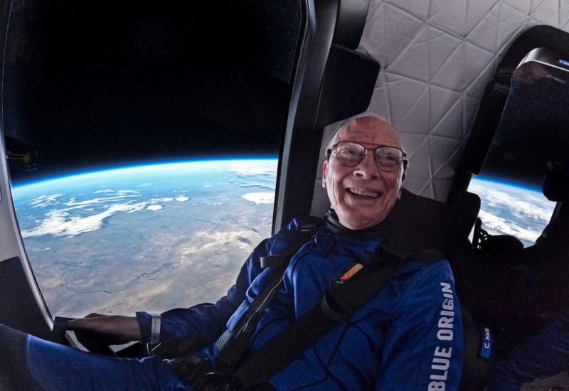Blue Origin va suspenda dezvoltarea turismului spațial pentru cel puțin doi ani, pentru a se concentra pe proiectul lunar.