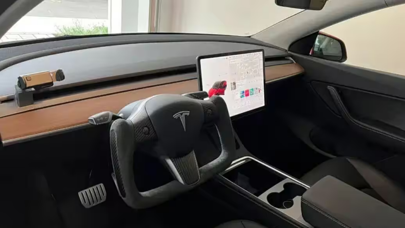 China va elimina utilizarea volanelor neconvenționale în mașini, țintind volanurile Tesla