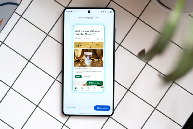 Google a prezentat agentului AI Gemini, care va accepta comenzi de taxi și mâncare pe Samsung Galaxy S26.