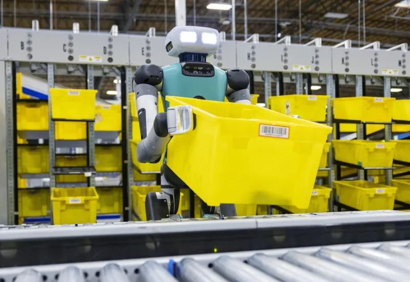 Toyota a adus în producție familia de roboți umanoizi Agility Digit pentru modelul RAV4