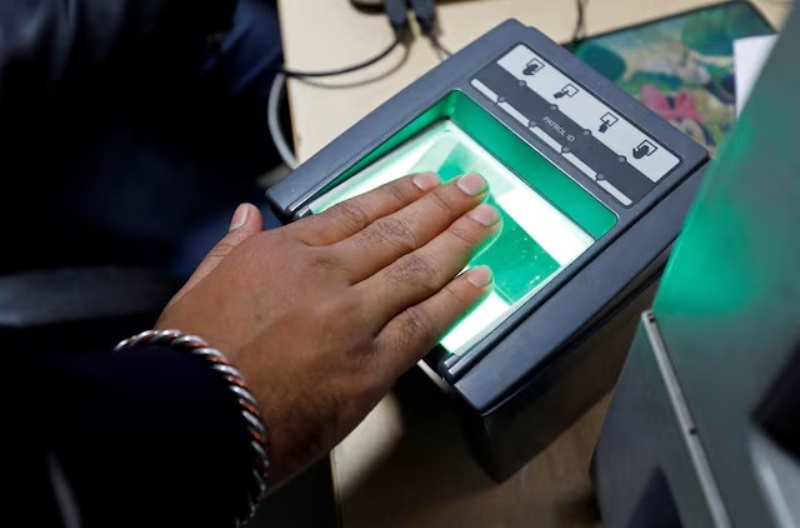 India a renunțat la cerința de preinstalare a aplicației guvernamentale pe dispozitivele mobile.