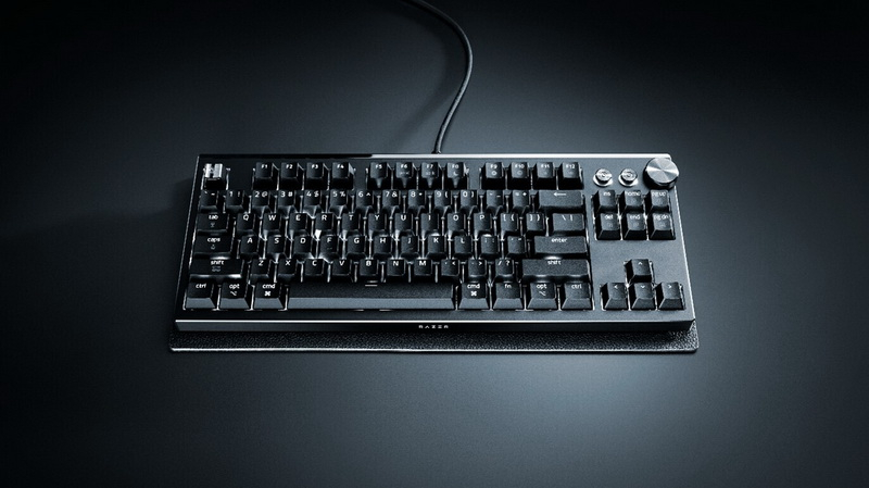 Razer a lansat tastatura premium Huntsman Signature Edition cu carcasă din aluminiu, având un preț de 500 de dolari.