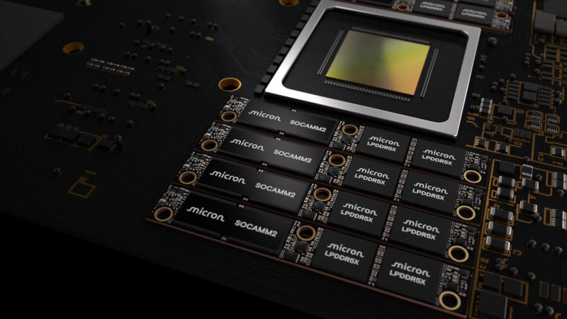 Micron a prezentat prima memorie din lume LPDDR‑SOCAMM2 de 256 GB, ideală pentru inteligența artificială.