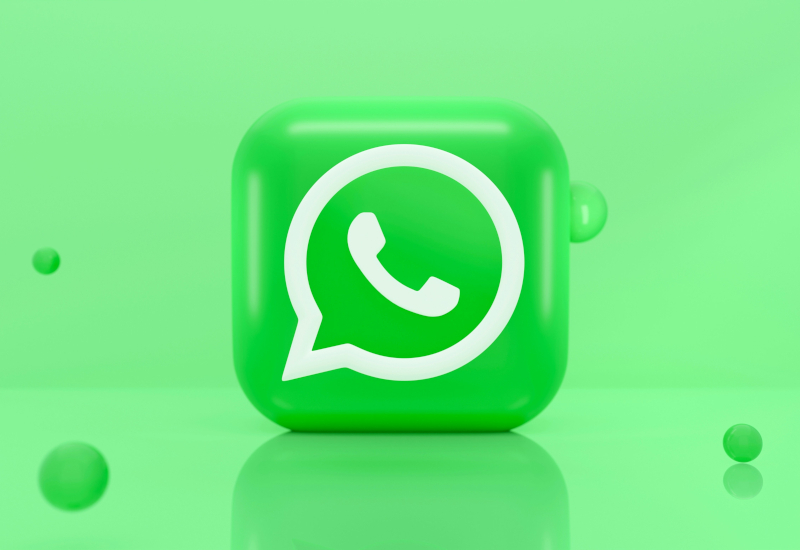 WhatsApp a introdus abonamentul plătit Plus pentru iOS cu teme noi, pictograme și 18 accente de culoare