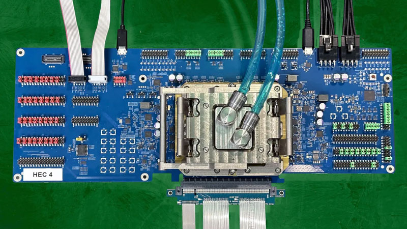 Intel a lansat cipul Heracles, care permite procesarea datelor criptate fără decriptare, realizând visul anonimilor.