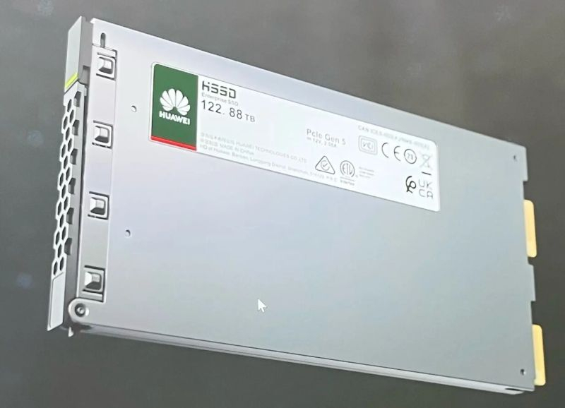 Huawei a dezvoltat o metodă de producție pentru SSD-uri cu capacitate de 122 TB fără utilizarea memoriei flash high-tech.