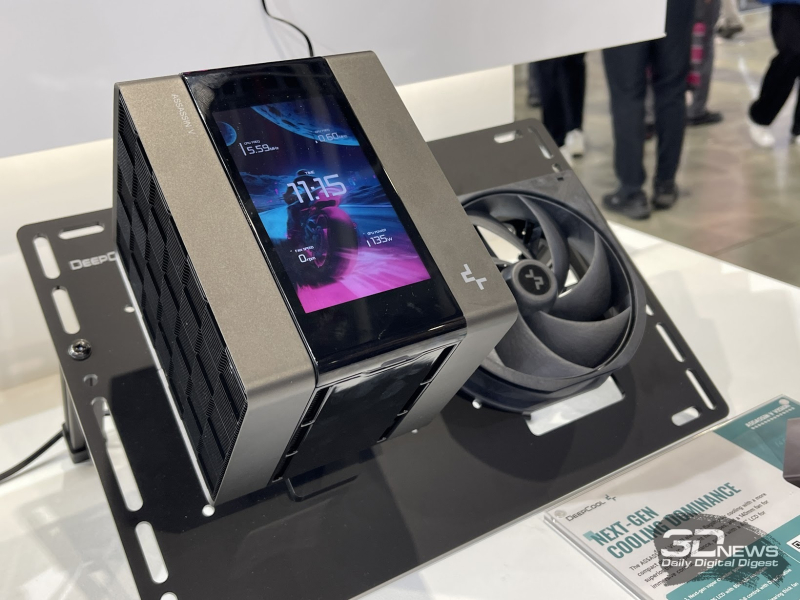 DeepCool prezintă la Computex 2026: ventilatoare wireless, coolere cu ecrane integrate și surse de alimentare cu putere de până la 3200 W