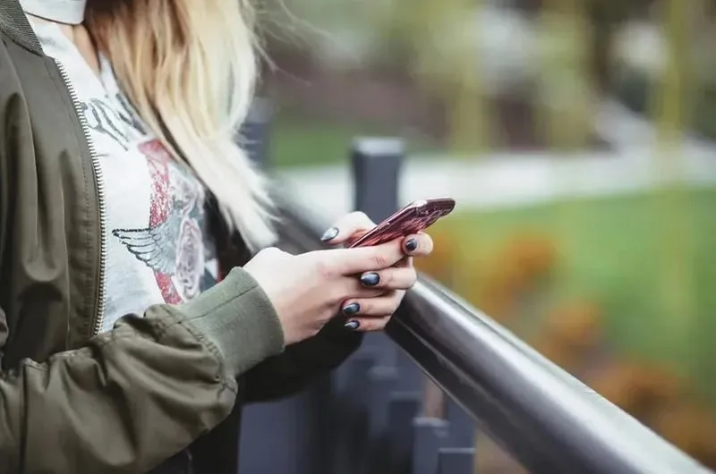 Moscovienii vor pierde accesul la internet mobil și la SMS în perioada sărbătorilor de primăvară