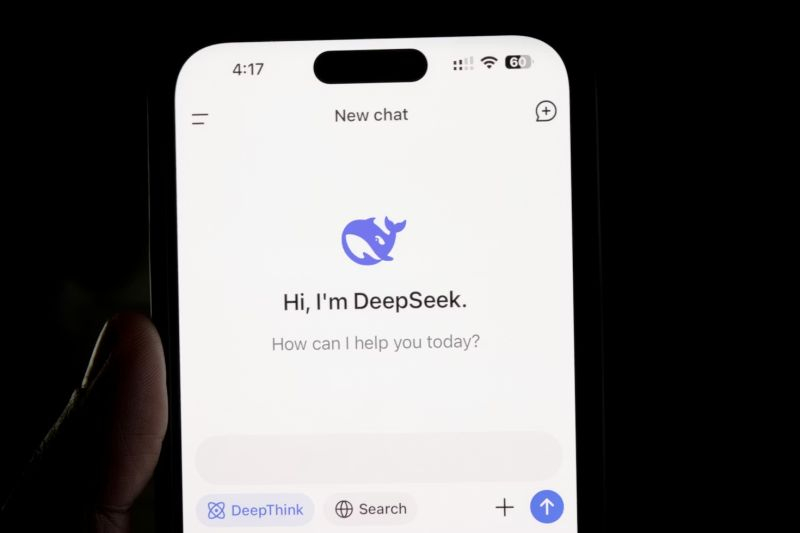 OpenAI acuză compania chineză DeepSeek de utilizare ilegală a datelor pentru antrenarea modelului R1