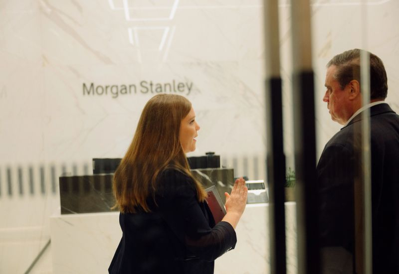 OpenAI va strânge încă 10 miliarde de dolari de la investitori privați pentru a acoperi costurile inteligenței artificiale.