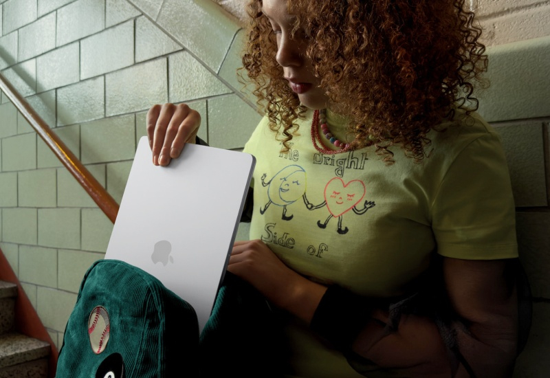 Apple lansează MacBook Air pe bază de M5 cu stocare SSD extinsă și suport pentru Wi‑Fi 7