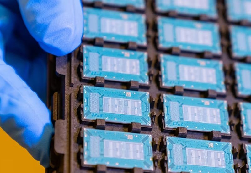 Procentul de cipuri Intel 18A gata a atins impresionantele 65 %.