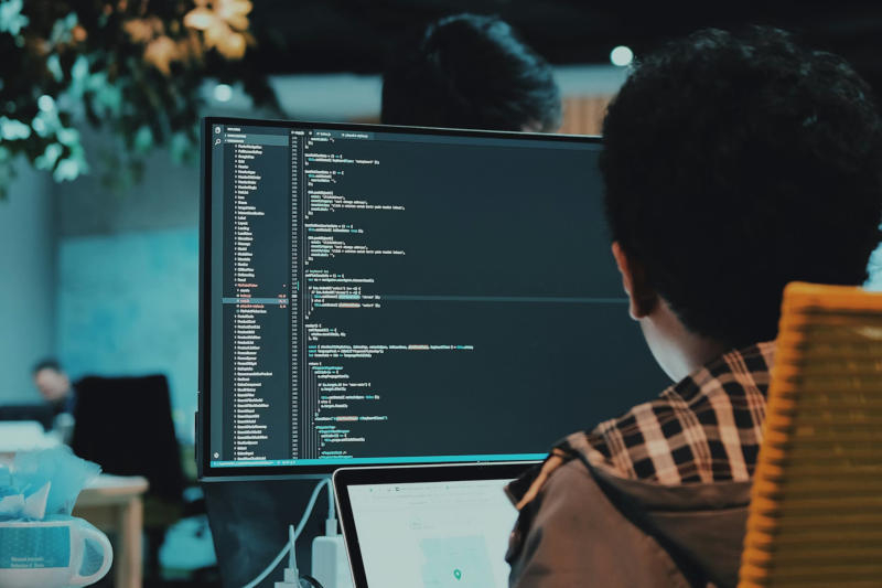 Linux sugerează adăugarea unui „cutitor” de urgență în sistem pentru a combate vulnerabilitățile CopyFail și DirtyFrag