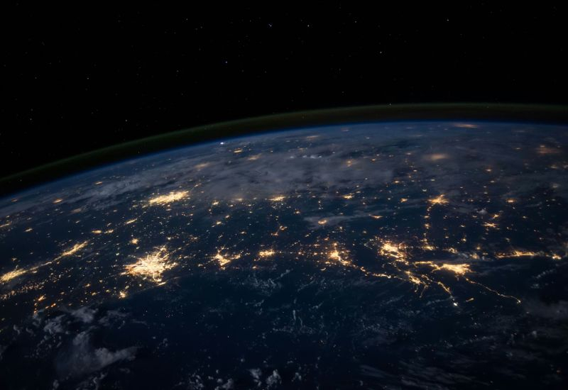 Statul Uniti vor implementa „AI‑misionari” la nivel global: Trump a lansat Tech Corps pentru a întări influența și a limita China