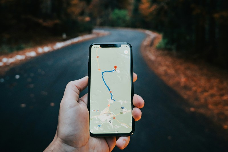 Nano Banana a apărut neașteptat pe Google Maps, acum AI poate decora locurile de reședință.