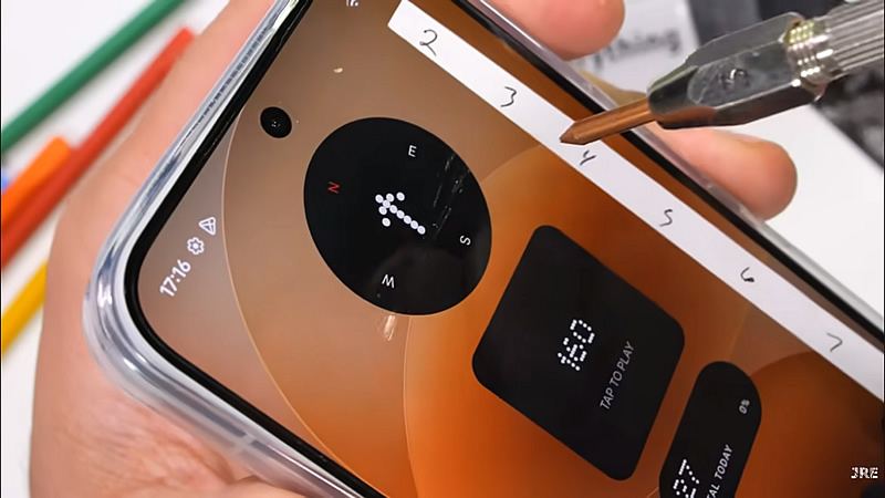 Nothing Phone (4a) Pro a trecut testul de rezistență fără surprize, dar s-a descoperit o nuanță privind protecția împotriva apei.