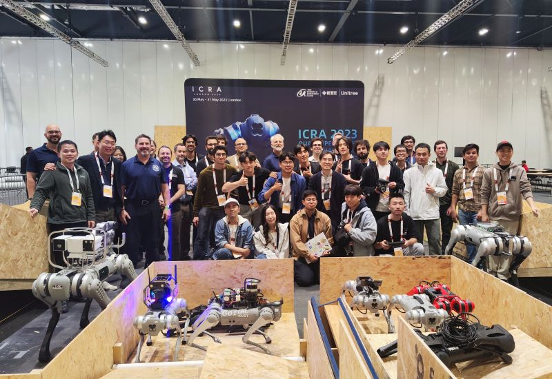 Exodul de masă al oamenilor de știință și inginerilor chinezi din SUA către țara lor.