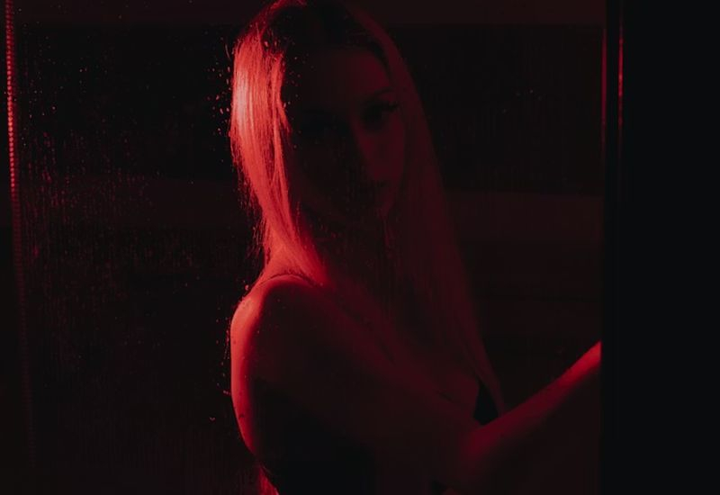 OpenAI a amânat crearea de conținut pentru adulți în ChatGPT și a pus proiectul AI-robotului pentru adulți „în coș”.