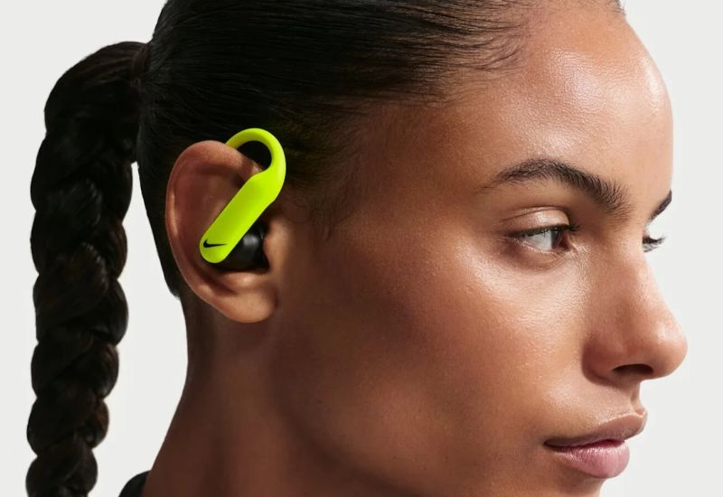 Apple și Nike au lansat împreună o serie limitată de căști Powerbeats Pro 2
