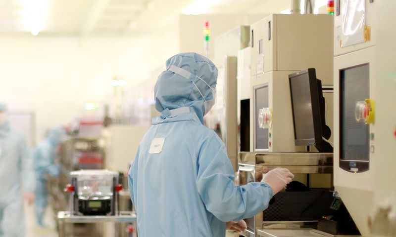 SMIC a obținut o creștere a veniturilor de 61 % datorită proiectelor AI, sancțiunilor și înlocuirii importurilor.